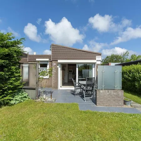 With Sunny Garden Holiday home